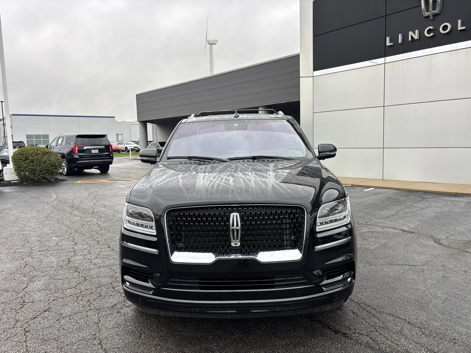 Used 2020 Lincoln Navigator Reserve w/ Equipment Group 208A Reserve image 2