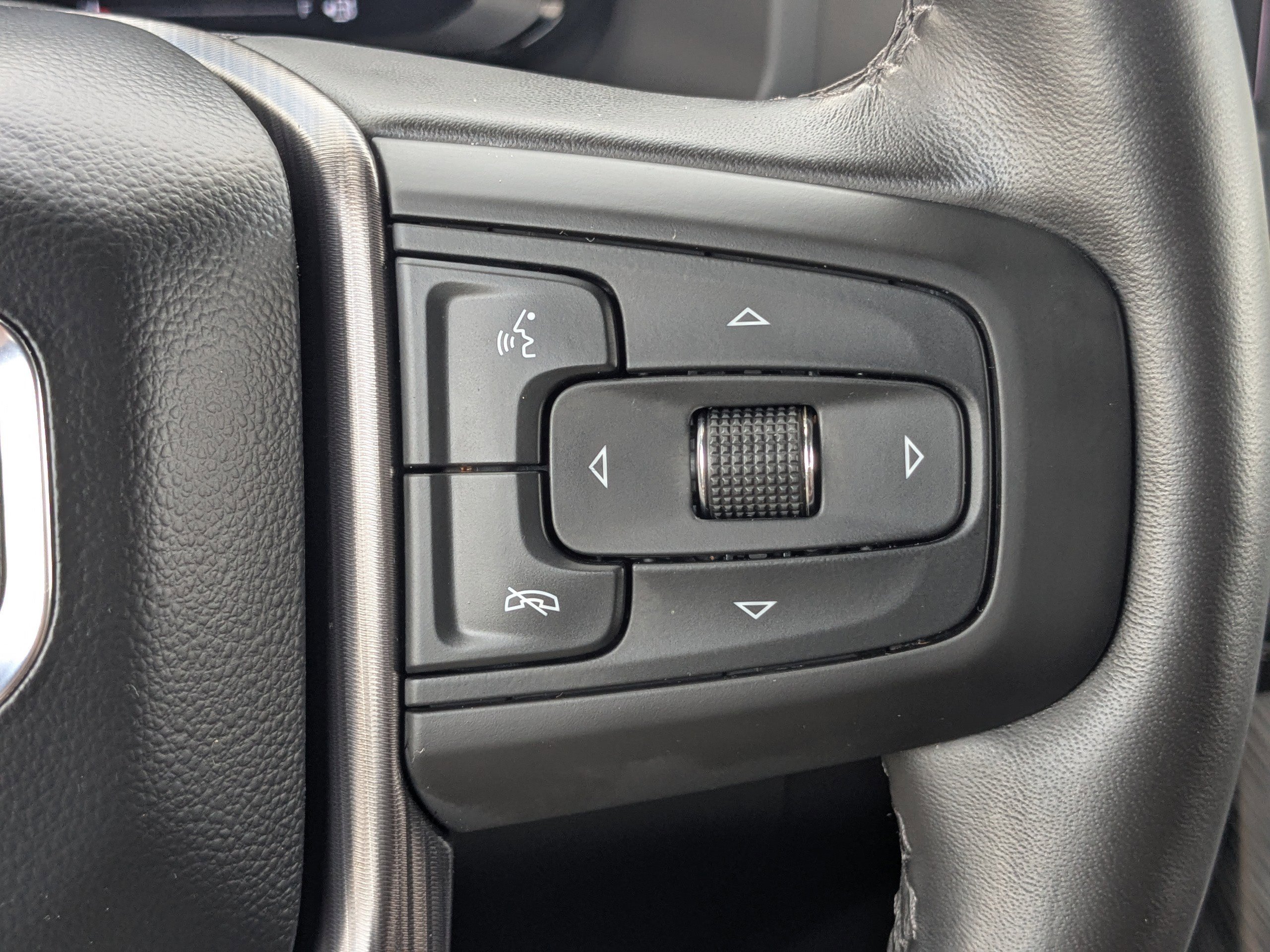 Used 2023 GMC Yukon XL Denali Ultimate image 30