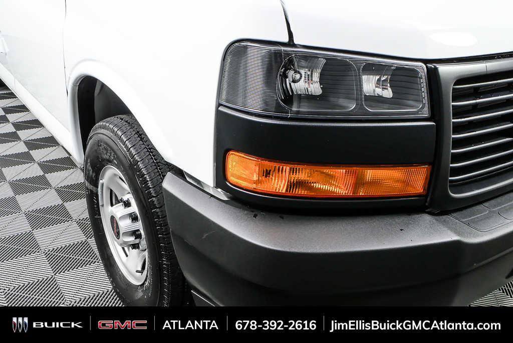 New 2025 GMC Savana 2500 w/ Driver Convenience Package RWD image 29