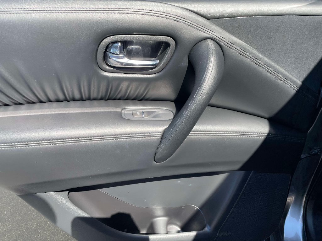 Used 2024 Nissan Armada SV RWD image 16