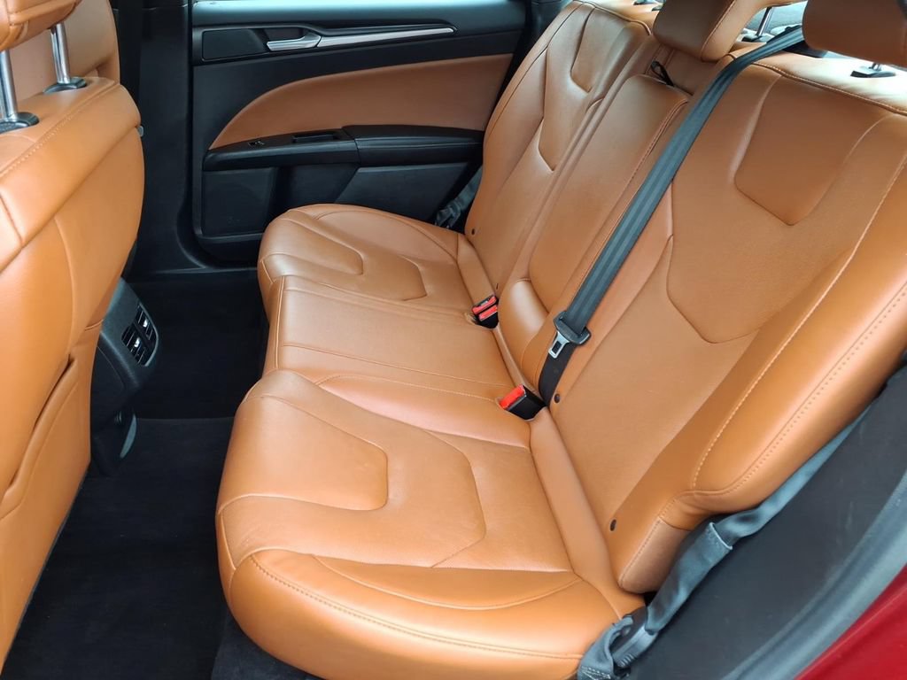 Used 2019 Ford Fusion Energi Titanium FWD image 19