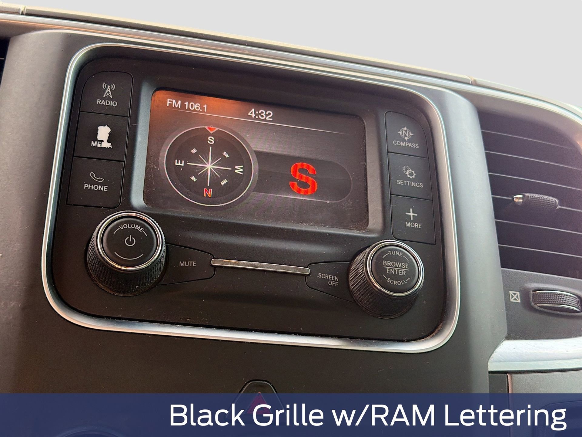 Used 2021 RAM 1500 Classic SLT image 19