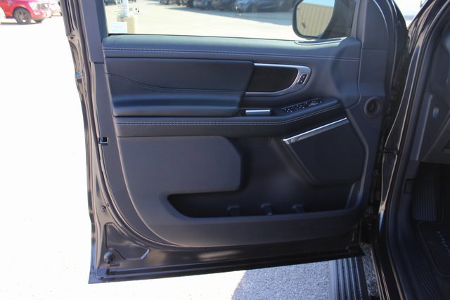 New 2025 Ford Expedition Max Platinum image 6