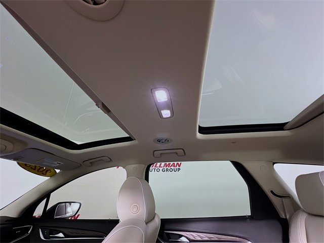 Used 2023 Buick Enclave Avenir w/ Avenir Technology Package image 26