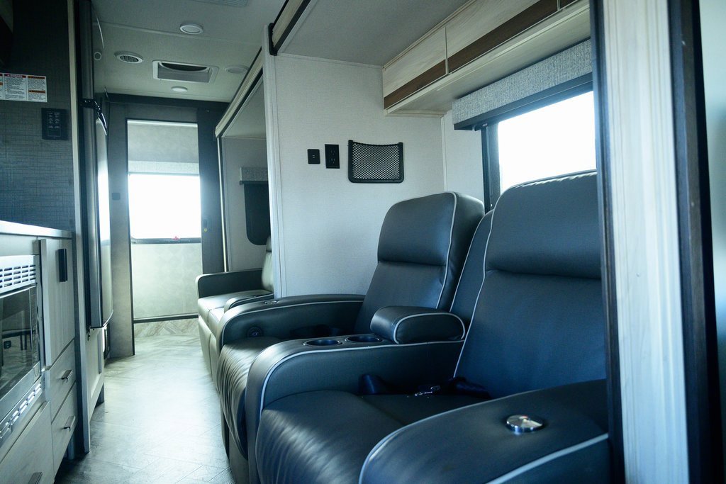 Used 2020 Mercedes-Benz Sprinter 3500 image 13