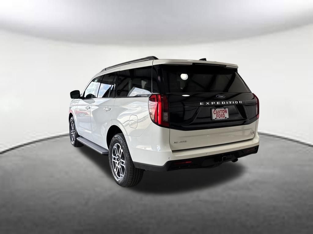 New 2026 Ford Expedition Active image 3