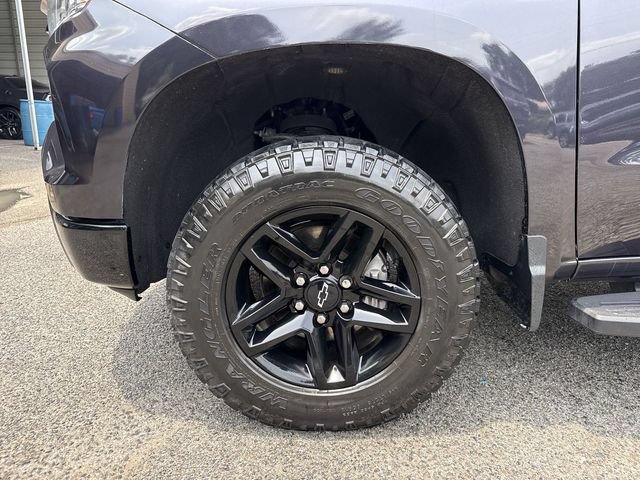Used 2022 Chevrolet Silverado 1500 LT Trail Boss w/ LPO, Dark Essentials Package AWD/4WD image 11