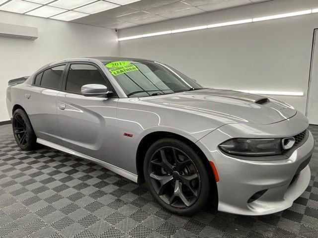 Used 2017 Dodge Charger R/T RWD image 3