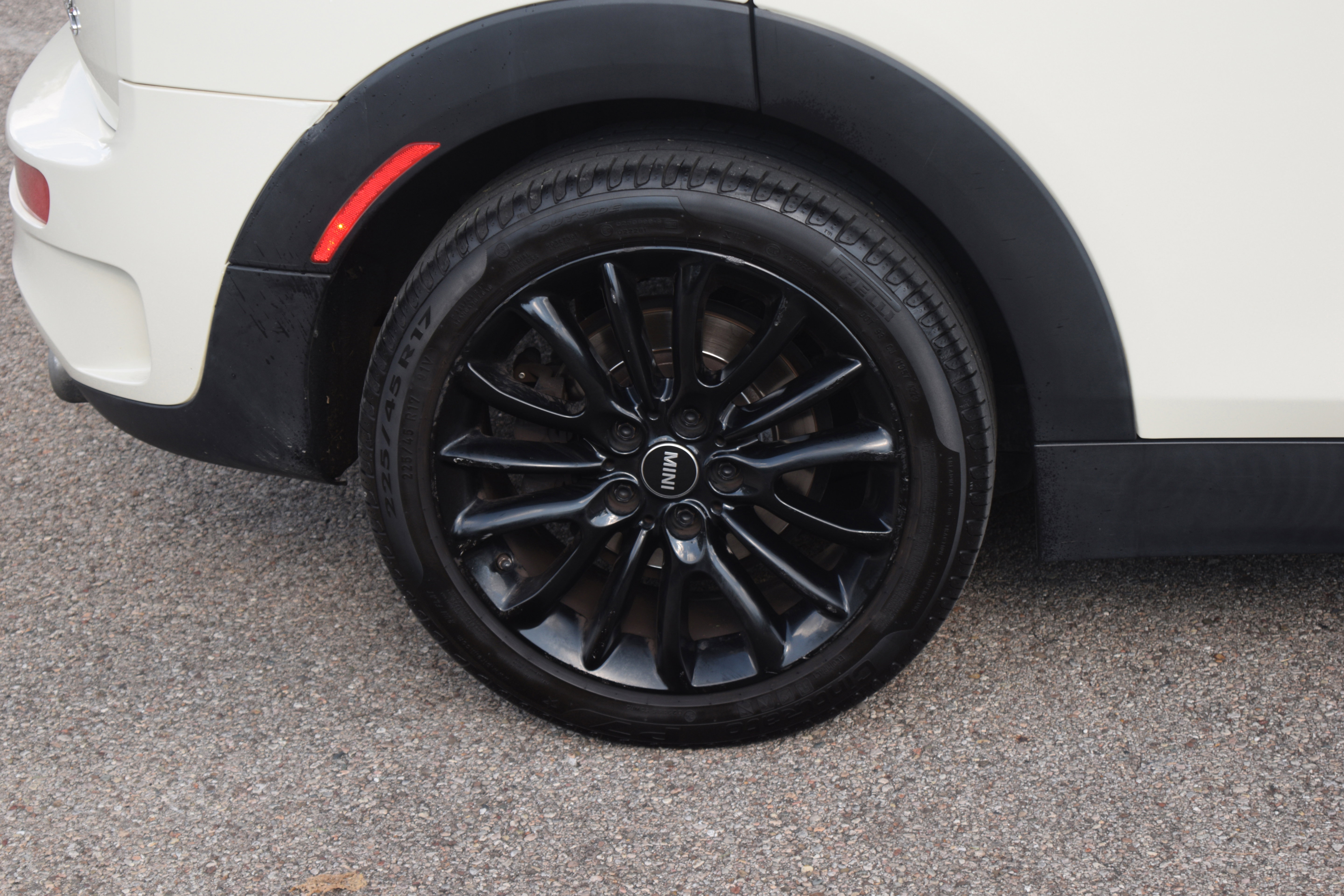 Used 2019 MINI Cooper Clubman S image 28