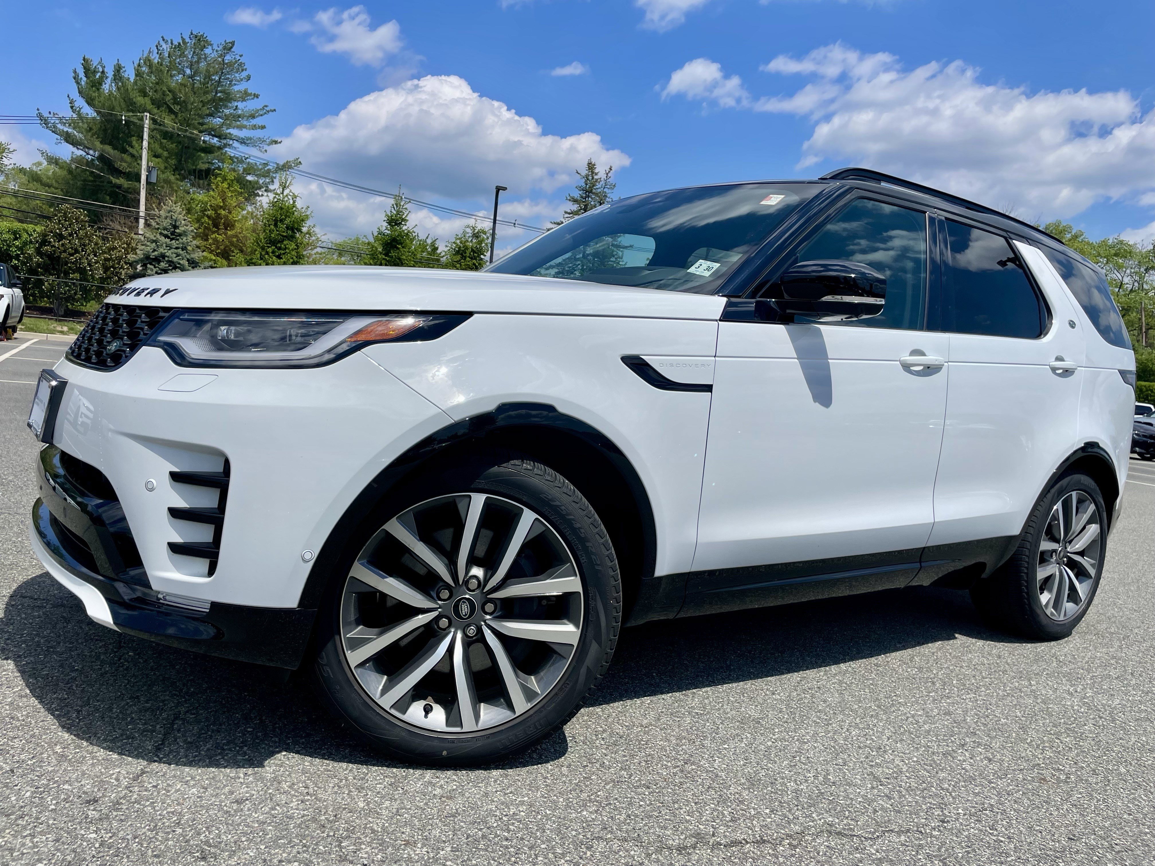 Certified 2025 Land Rover Discovery Dynamic SE AWD/4WD image 37