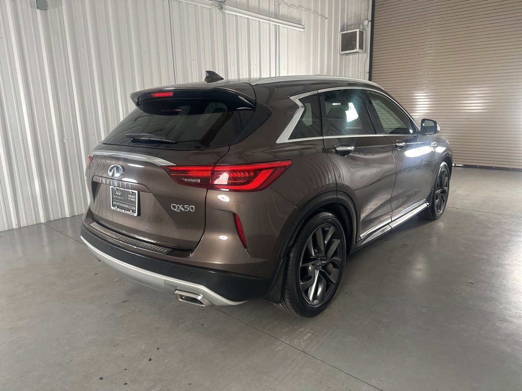 Certified 2019 INFINITI QX50 Essential w/ Sensory Package image 5