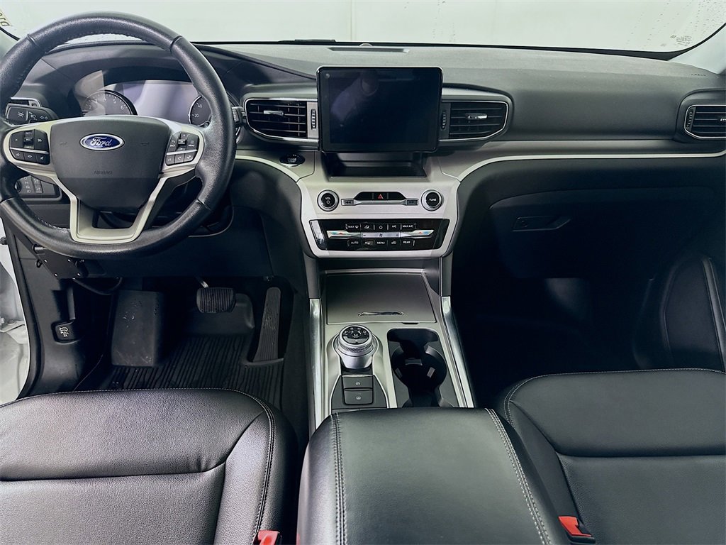 Used 2020 Ford Explorer XLT w/ Equipment Group 202A image 19