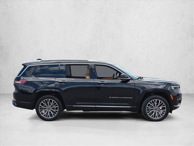 Used 2021 Jeep Grand Cherokee L Summit AWD/4WD image 4