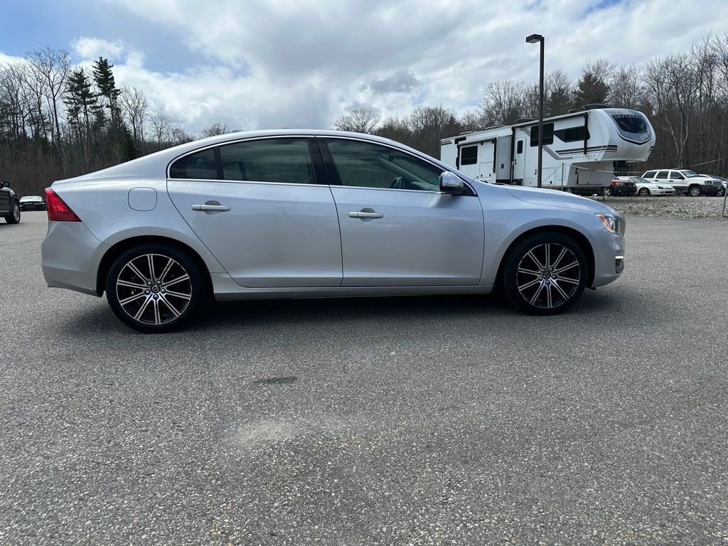 Used 2018 Volvo S60 T5 Inscription AWD/4WD image 6