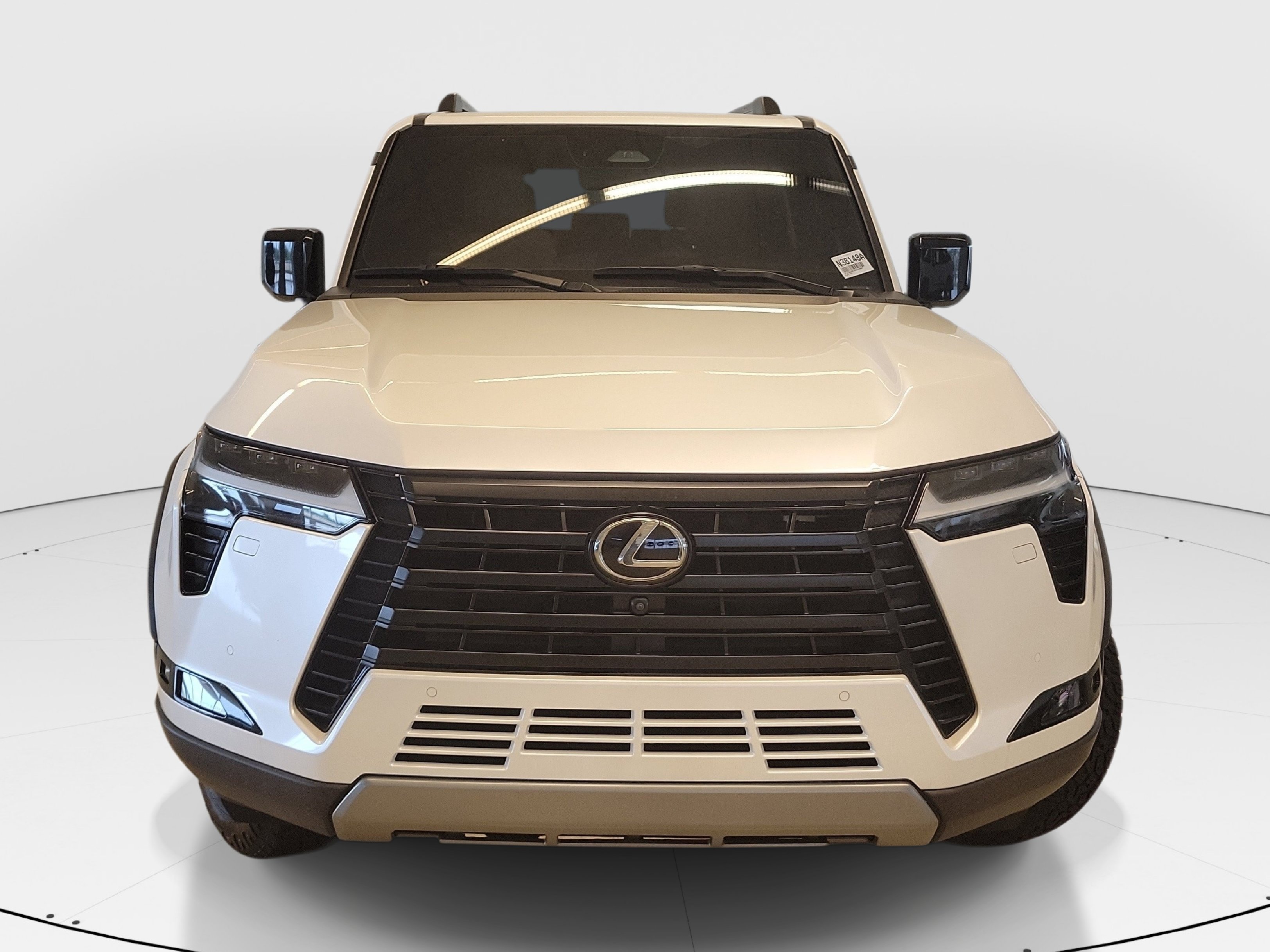 Used 2024 Lexus GX 550 AWD/4WD image 3