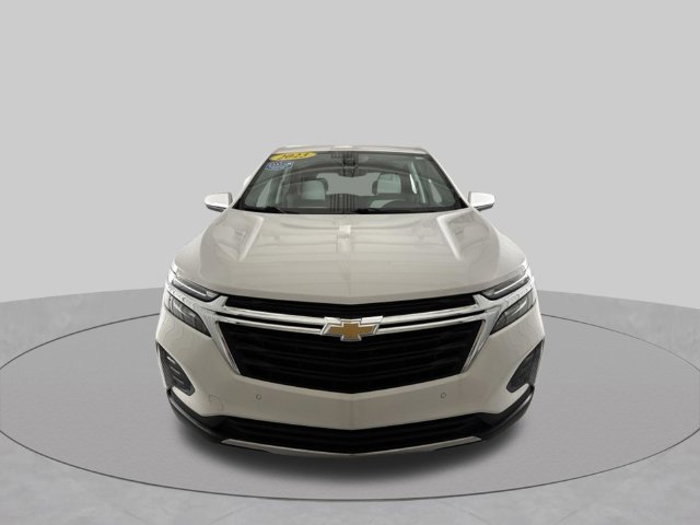 Used 2023 Chevrolet Equinox LT w/ Driver Convenience Package AWD/4WD image 3