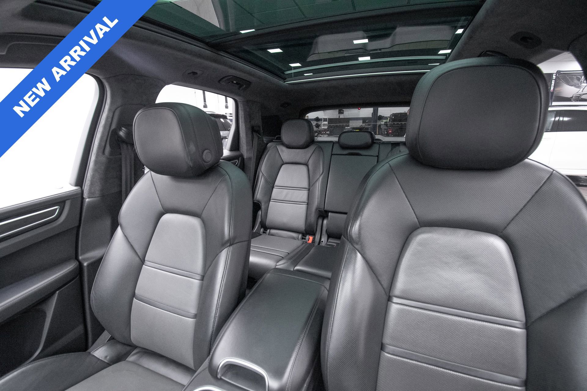 Used 2021 Porsche Cayenne GTS image 38