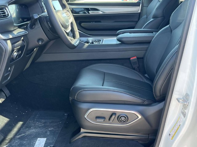 New 2027 Jeep Grand Wagoneer 4WD image 10