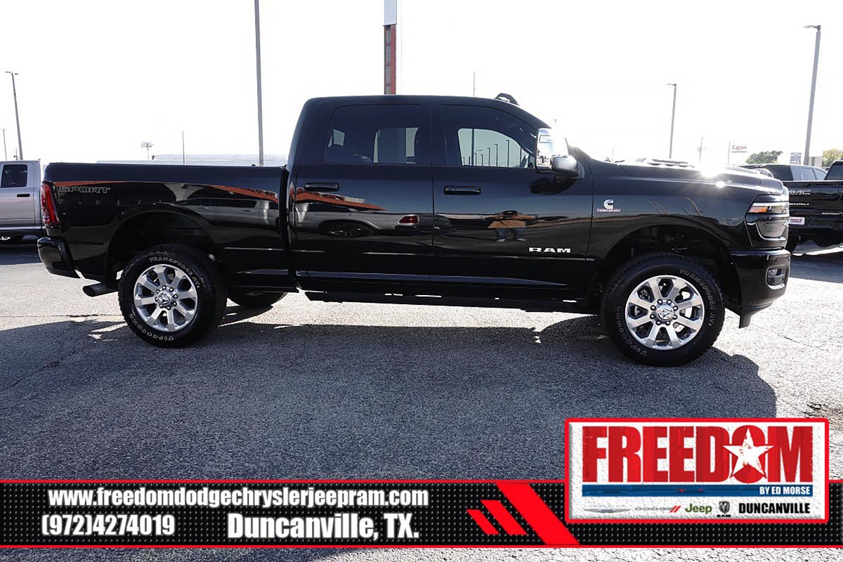 Used 2025 RAM 3500 Laramie AWD/4WD image 6