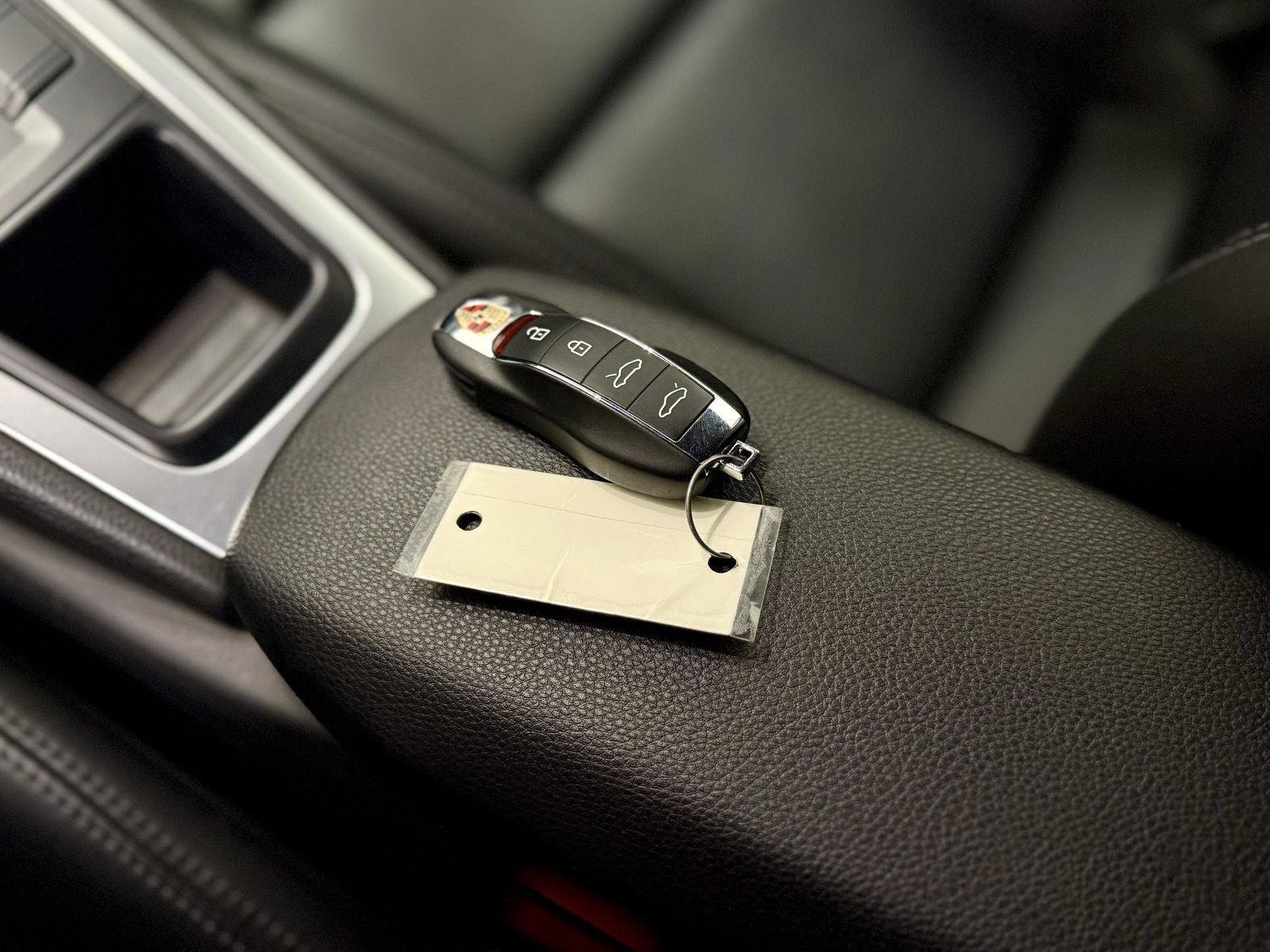 Used 2022 Porsche 718 Cayman RWD image 19