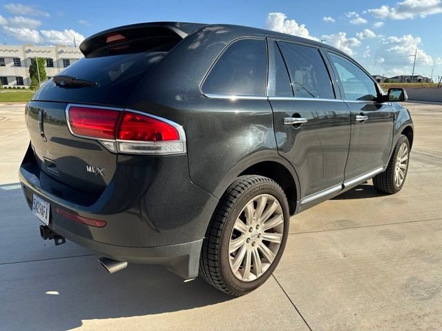 Used 2013 Lincoln MKX FWD image 5