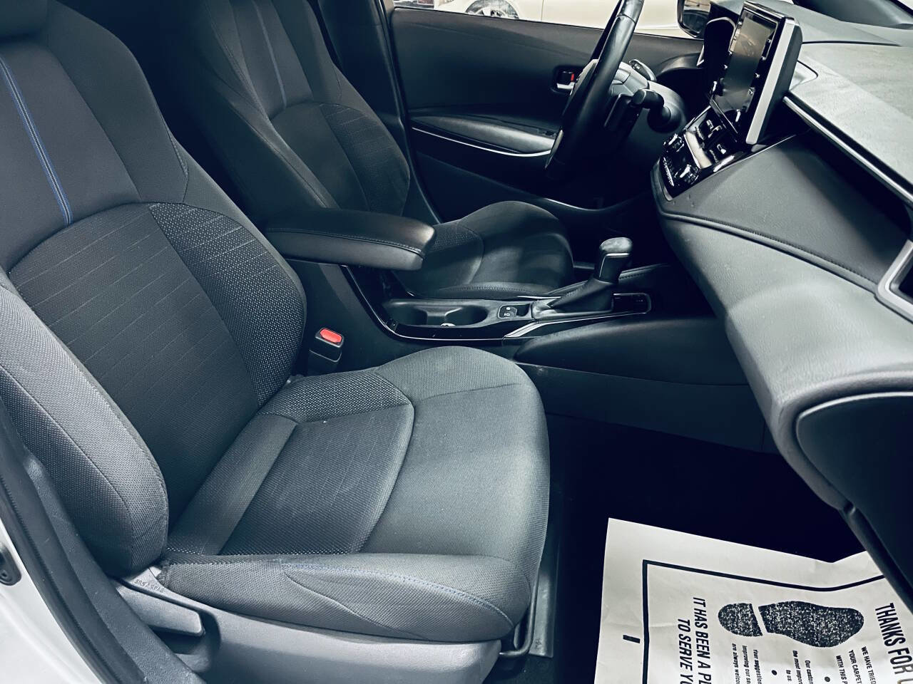 Used 2020 Toyota Corolla SE w/ SE Premium Package FWD image 23