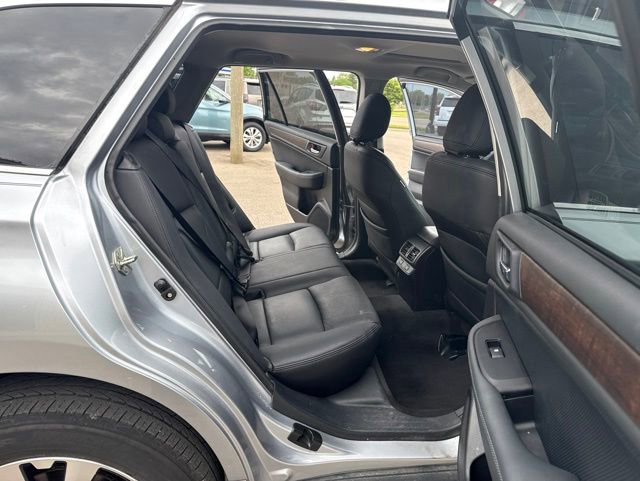 Used 2017 Subaru Outback 2.5i Limited AWD/4WD image 14