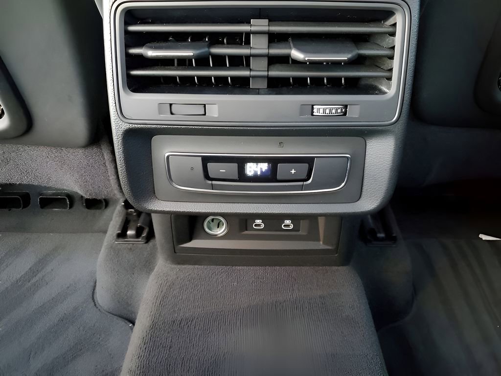 Used 2024 Audi Q7 3.0T Premium Plus image 21