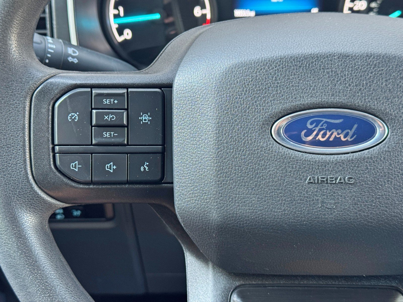 Used 2023 Ford F150 Lariat RWD image 18