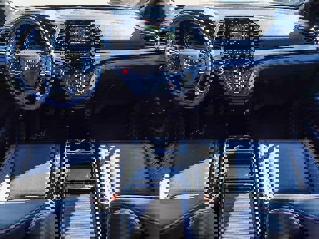 Used 2024 Honda Odyssey Sport image 11