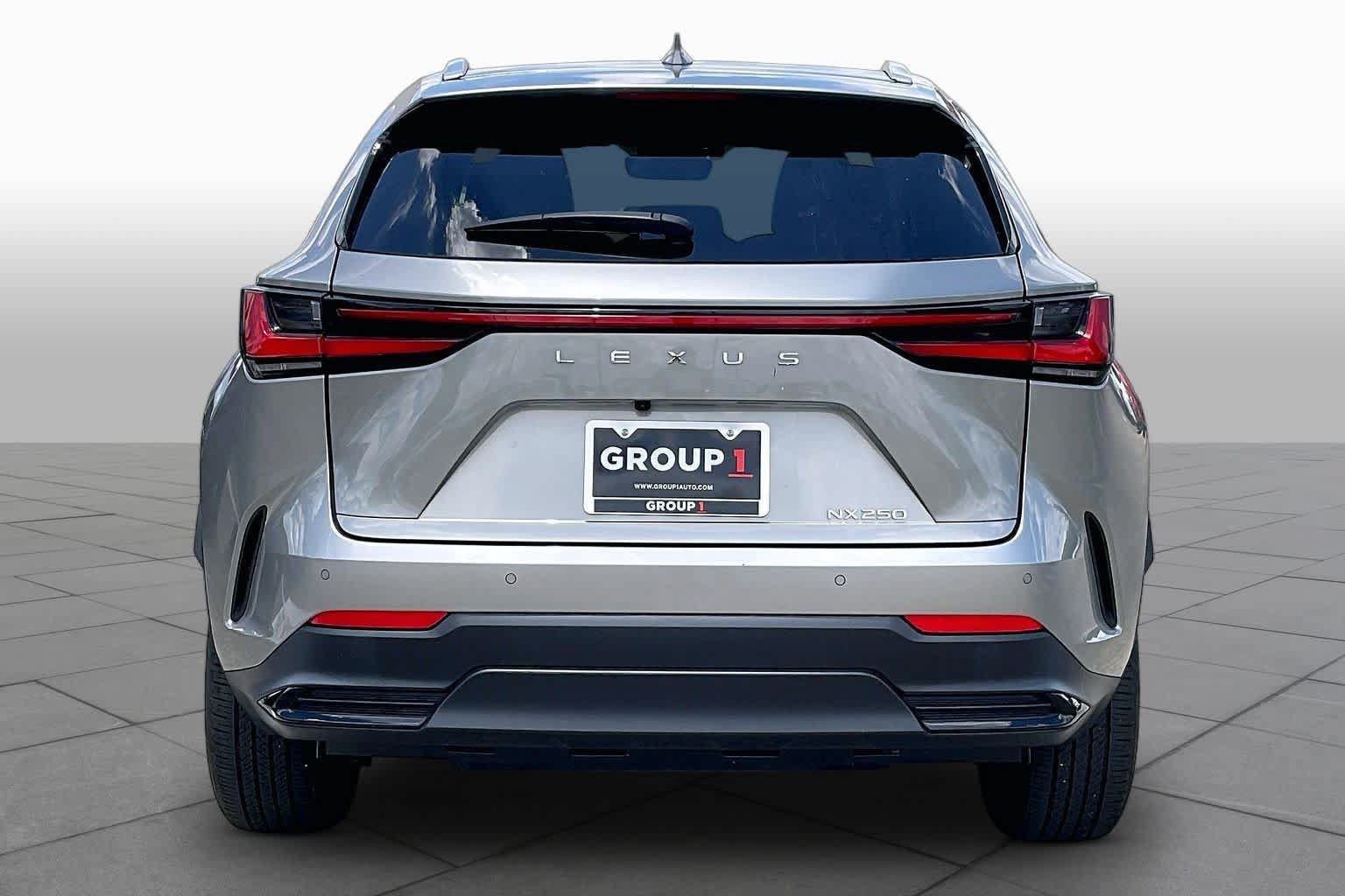Used 2025 Lexus NX 250 FWD w/ Towing Package (2000 Lbs) image 5