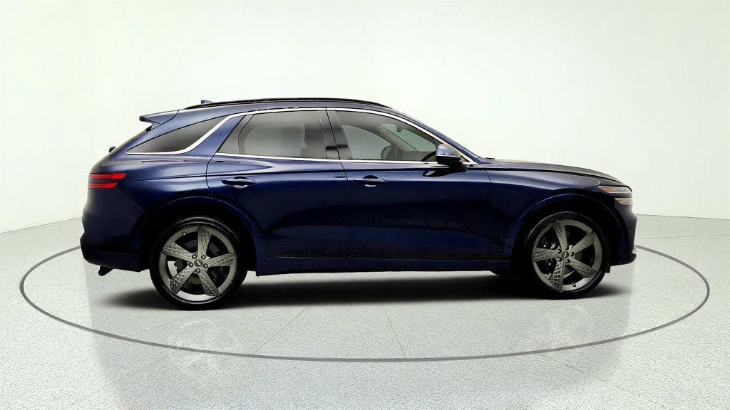 Used 2025 Genesis GV70 3.5T Sport w/ Sport Advanced Package AWD/4WD image 4