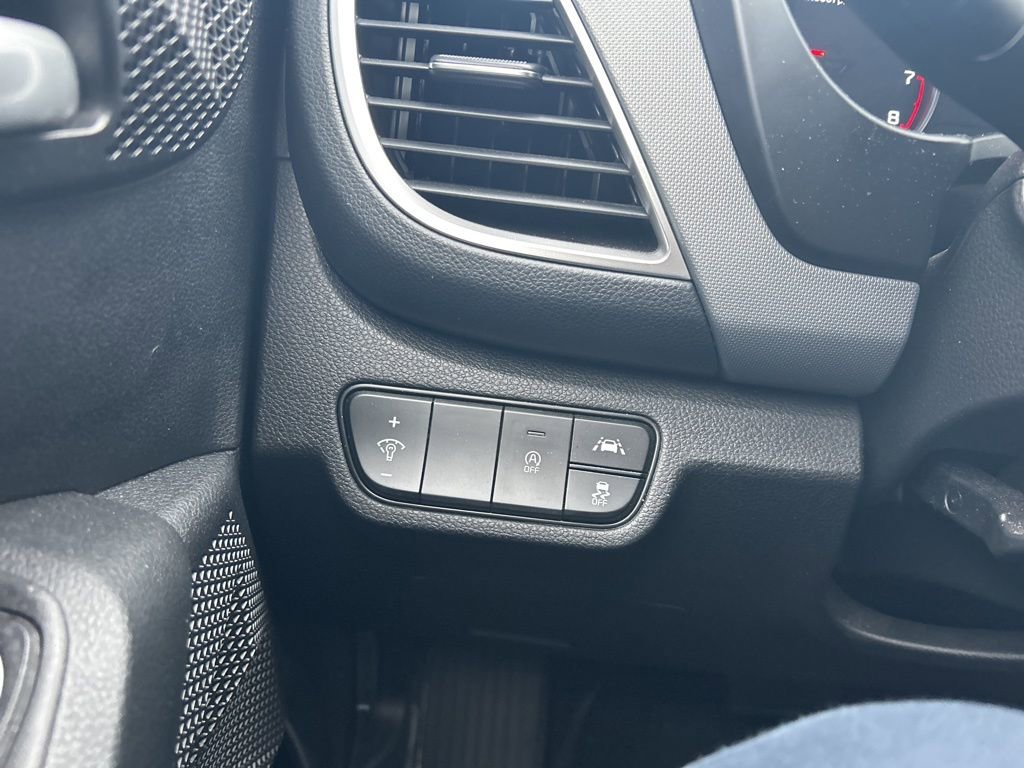 Used 2023 Kia Seltos LX image 29