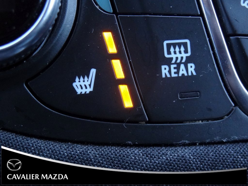 Used 2025 Chevrolet Malibu LT image 32