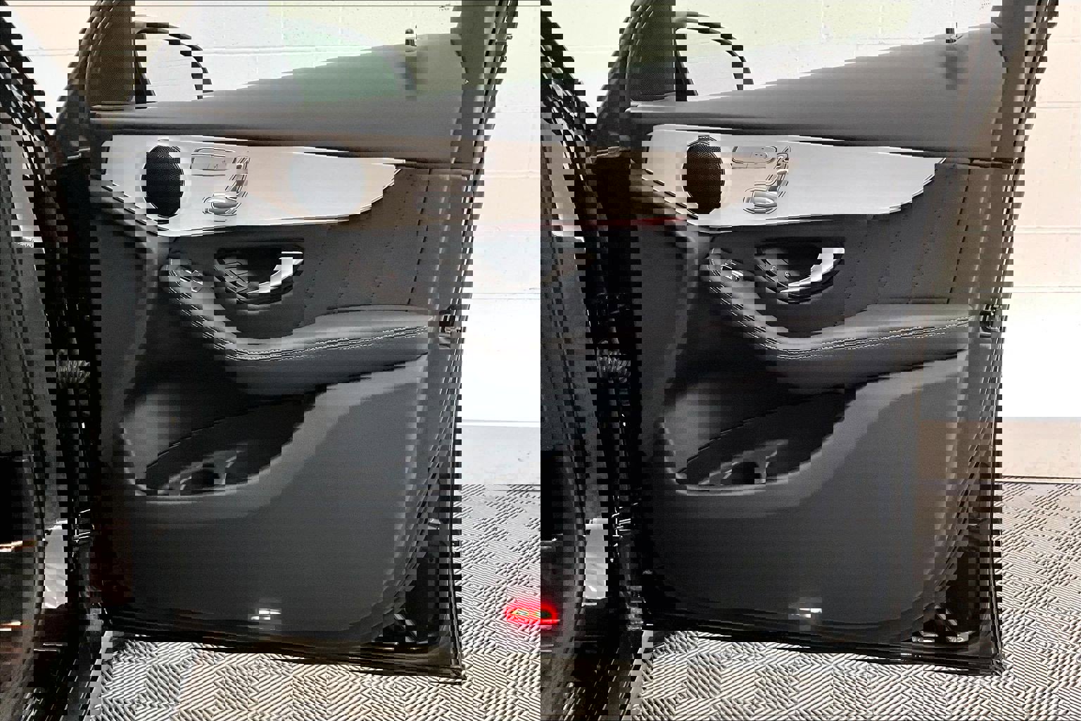 Used 2021 Mercedes-Benz GLC 300 image 25