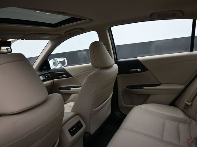 Used 2017 Honda Accord Touring image 20