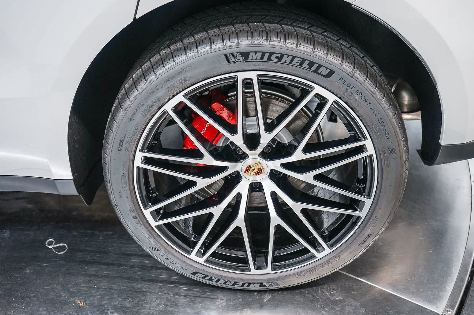 New 2026 Porsche Macan S AWD/4WD image 13