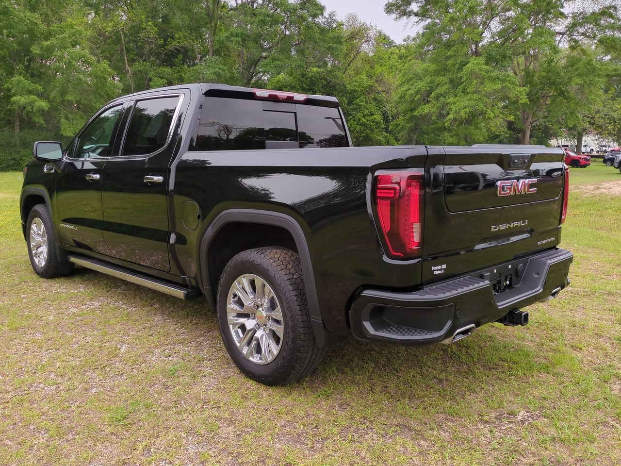Used 2024 GMC Sierra 1500 Denali w/ Denali Reserve Package AWD/4WD image 6