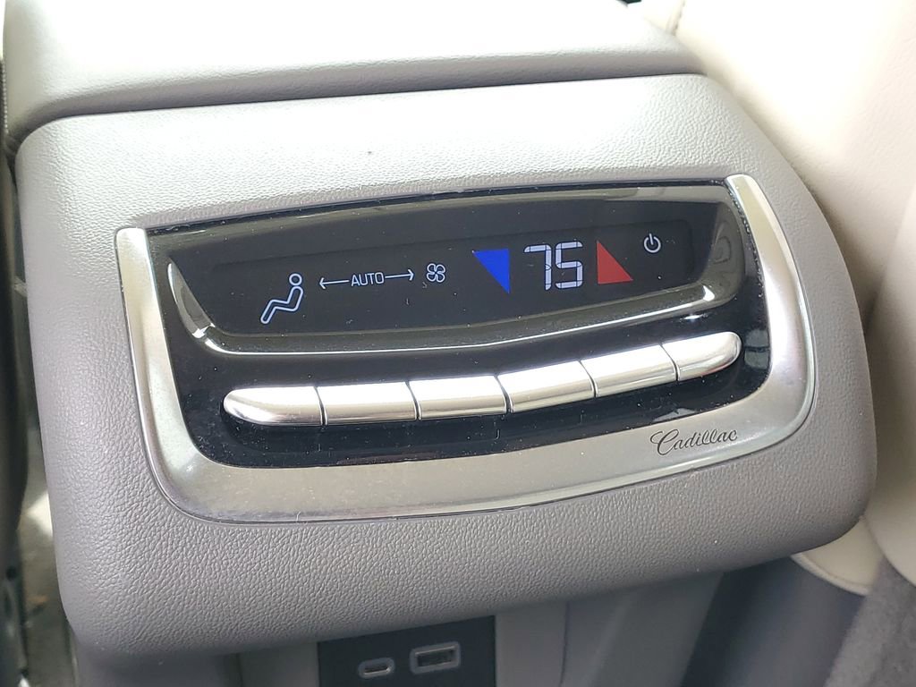 Used 2022 Cadillac XT6 Premium Luxury w/ LPO, Floor Liner Package AWD/4WD image 31