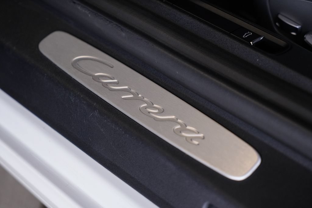 Certified 2017 Porsche 911 Carrera RWD image 28