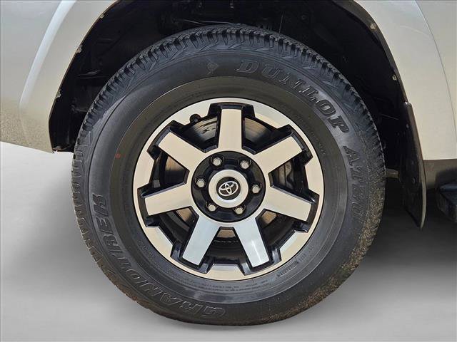 Used 2020 Toyota 4Runner TRD Off-Road Premium image 22