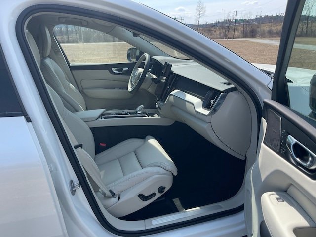 New 2026 Volvo XC60 B5 Ultra w/ Protection Package Premier AWD/4WD image 10