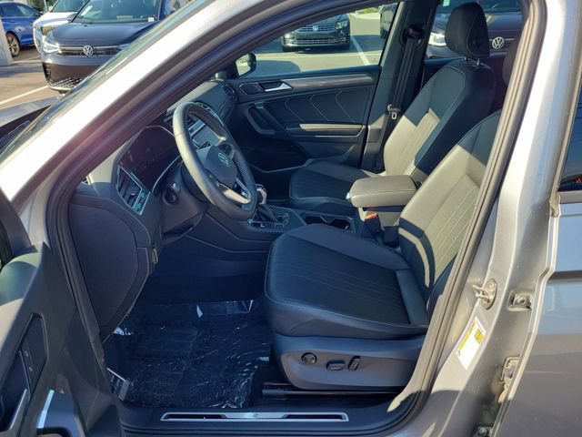 Used 2023 Volkswagen Tiguan SE R-Line FWD image 19