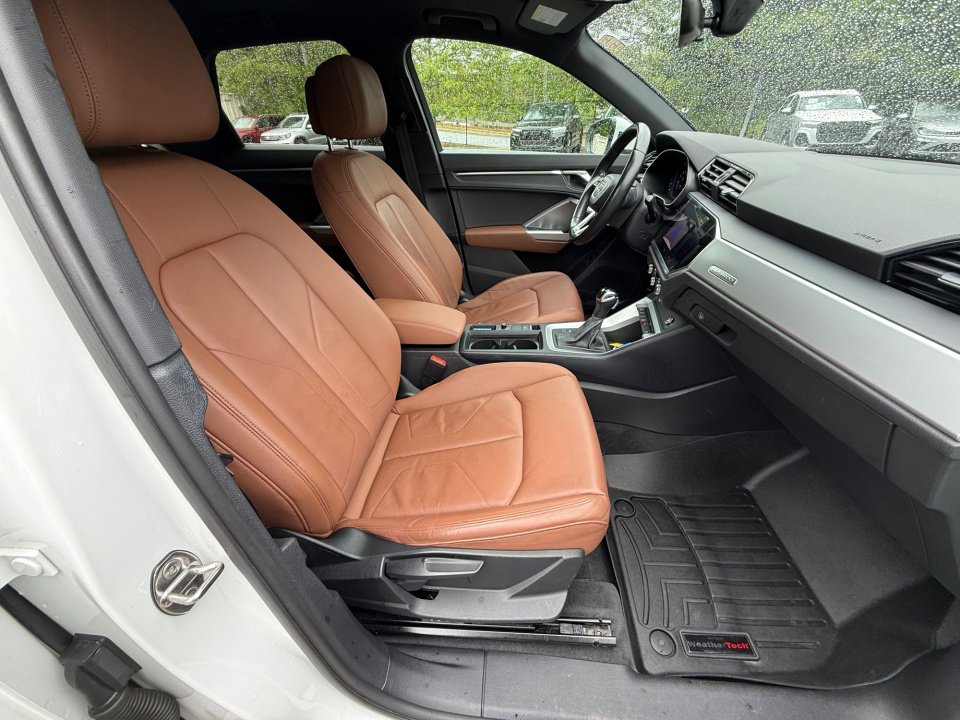 Used 2020 Audi Q3 2.0T Premium w/ Convenience Package AWD/4WD image 28