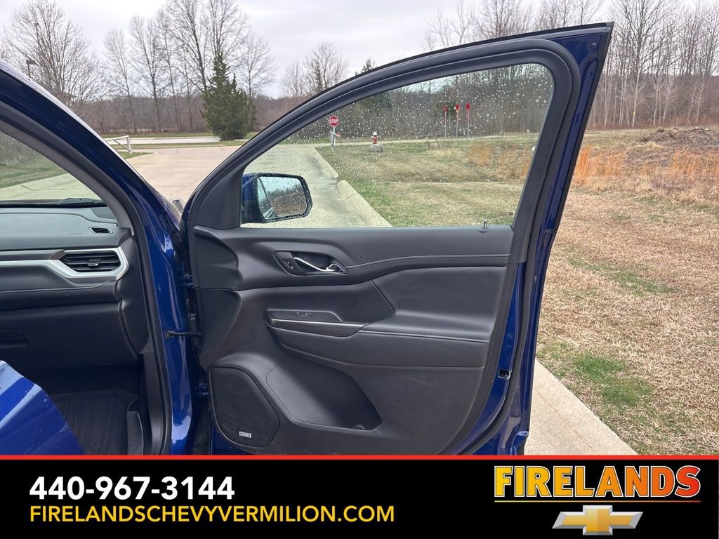 Used 2023 GMC Acadia SLT w/ Technology Package image 36