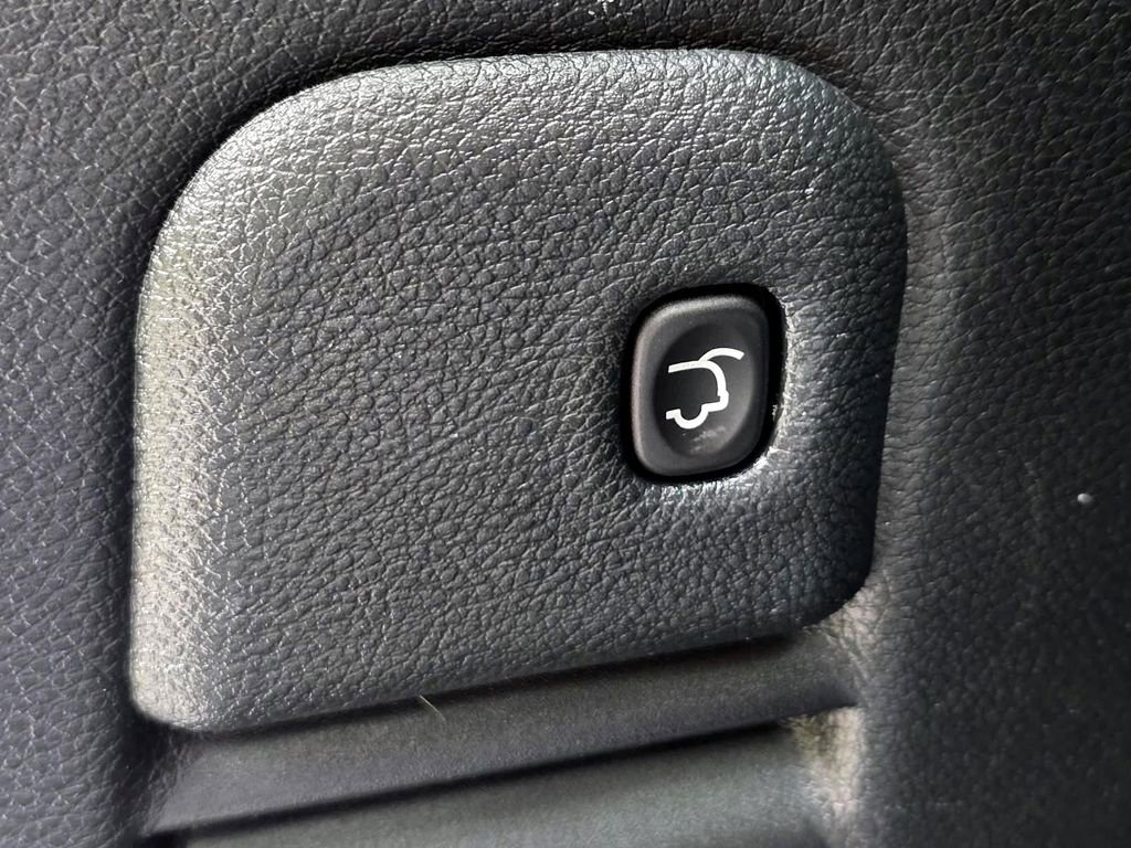 Used 2018 Jeep Grand Cherokee Altitude image 27