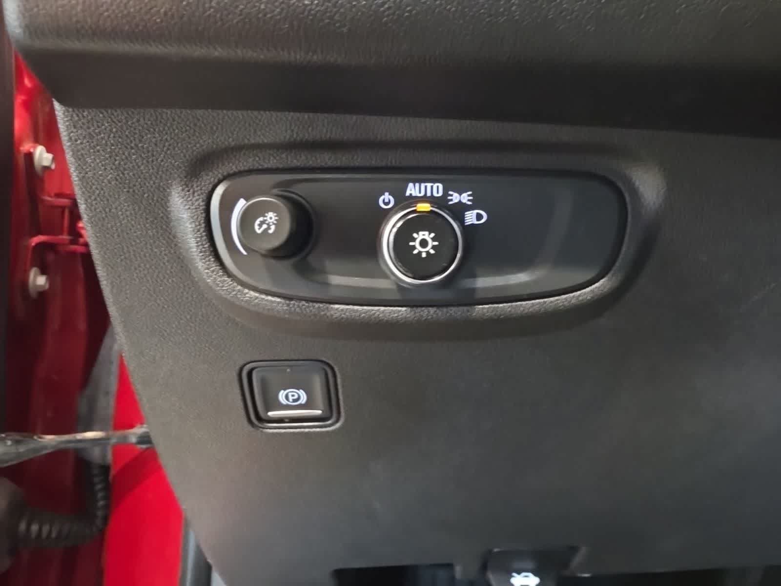 Used 2022 GMC Terrain SLE w/ Driver Convenience Package AWD/4WD image 19