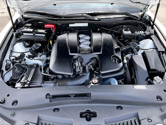 Used 2024 Lexus IS 500 RWD image 11