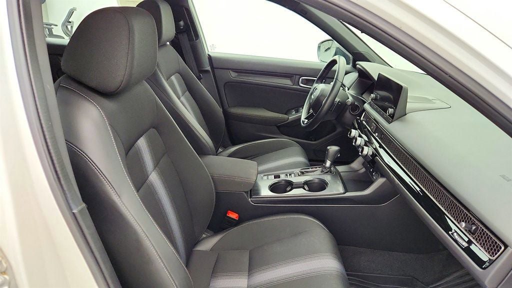 Used 2025 Honda Civic Sport image 23