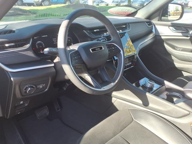 Certified 2023 Jeep Grand Cherokee L Laredo AWD/4WD image 7